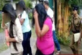 பேலியகொடவில் மசாஜ் நிலையங்களுக்குப் பின்னால் இயங்கிய விபச்சார விடுதிகள்: 10 பேர் கைது!